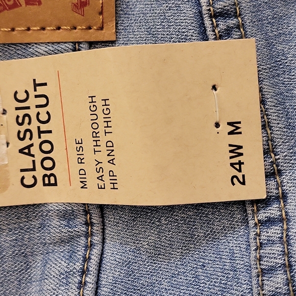 Levis jeans Womens Plus Size Classic Bootcut style 23649-0024  18W,22W,NWT - Picture 15 of 16